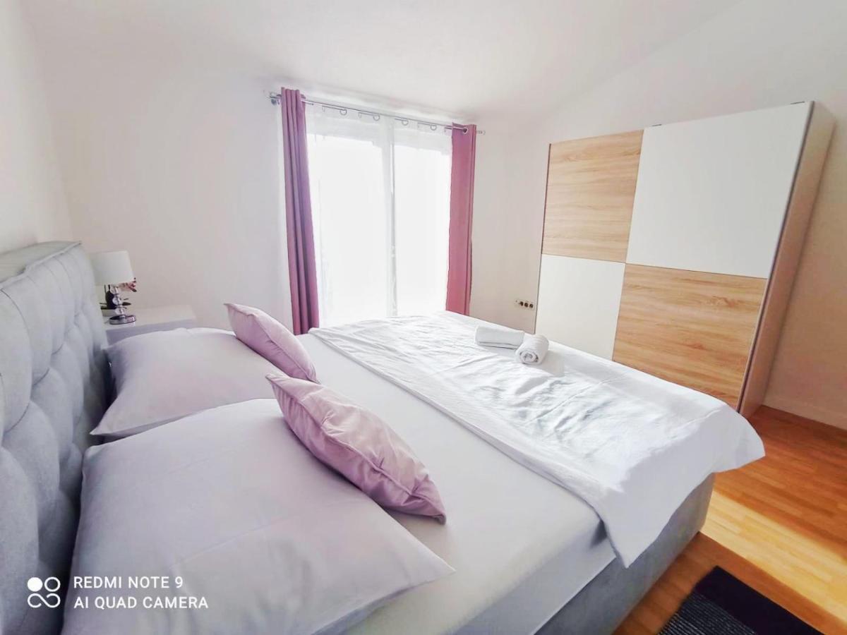 Apartman Mia With Pool1 Split Eksteriør bilde