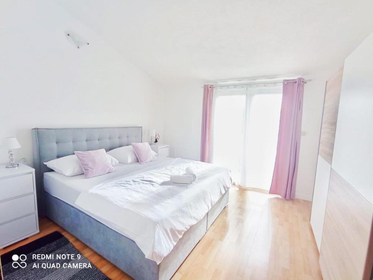 Apartman Mia With Pool1 Split Eksteriør bilde